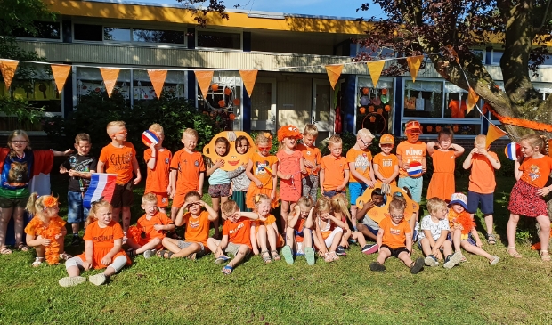 Kinderen OBS Noord steunen Oranje