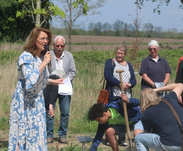 Vrijheidsbos in Geesteren officieel geopend