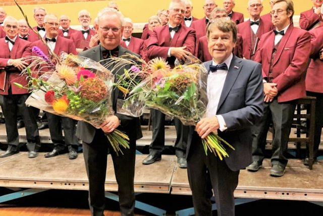 Hans Kienhuis 25 jaar dirigent van het Beltrums Mannenkoor